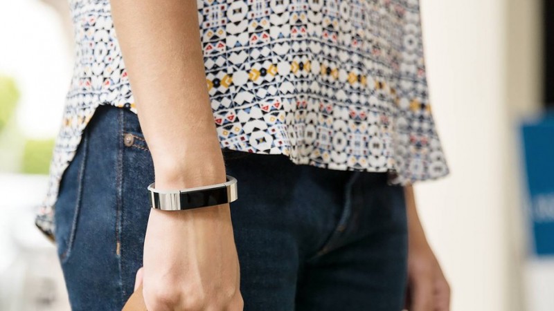 fitbit-alta-makes-wearables-more-fashionable2