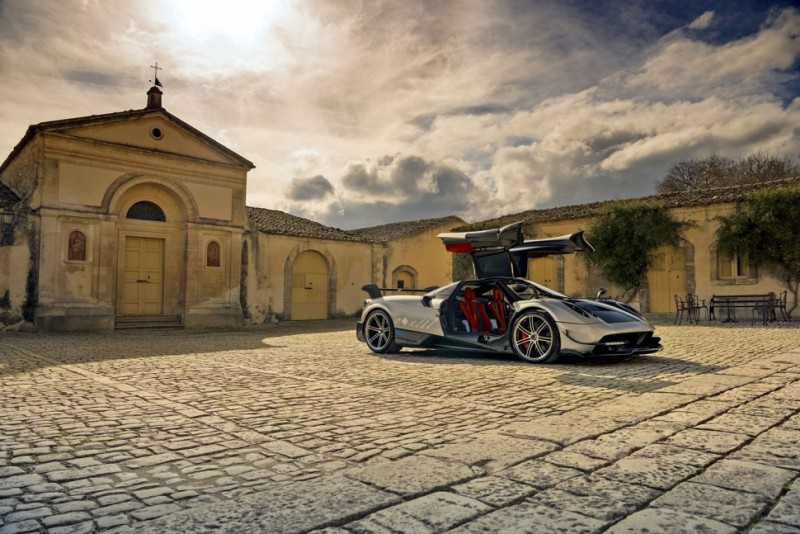 paganis-new-2-5m-huayra-bc-hypercar-is-already-sold-out3