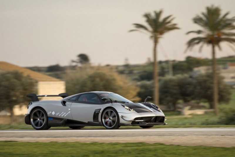 paganis-new-2-5m-huayra-bc-hypercar-is-already-sold-out7
