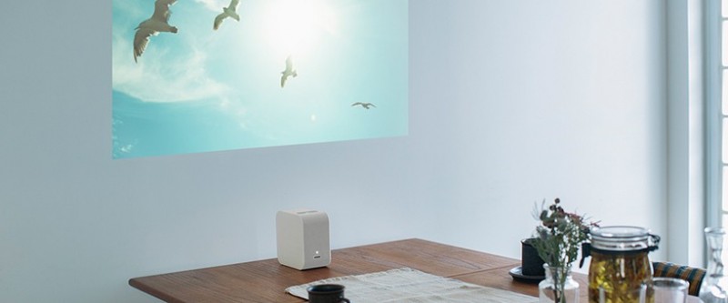 sony-unveils-portable-ultra-short-throw-projector1
