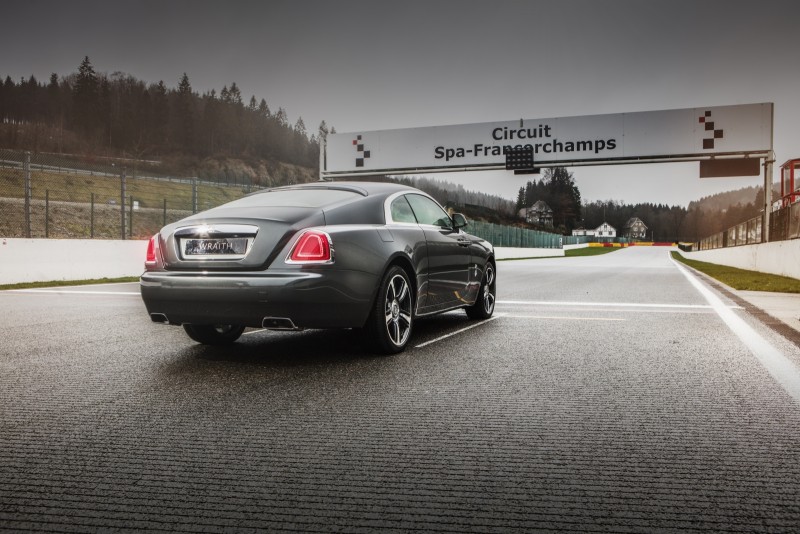 special-edition-rolls-royce-wraith-is-a-tribute-to-spa-francorchamps-circuit13