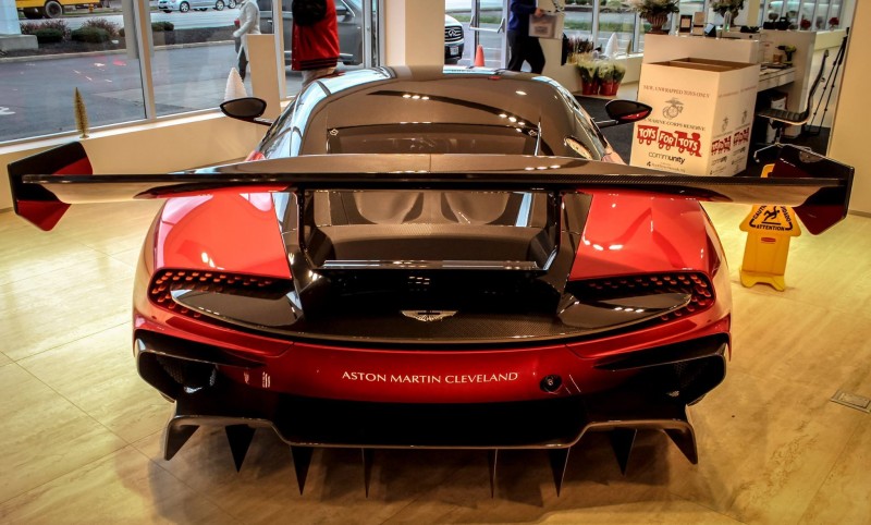 used-aston-martin-vulcan-pops-up-on-the-market-for-3-4m10
