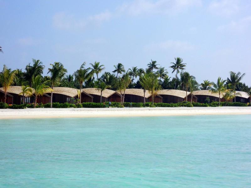 worlds-first-solar-powered-resort-opens-in-the-maldives1