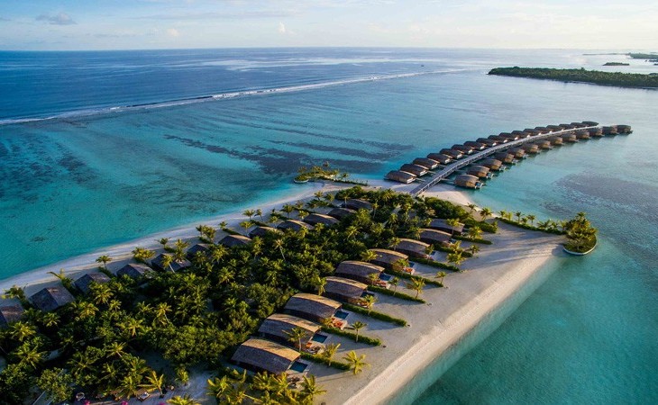 World’s First Solar-Powered Resort Opens in the Maldives