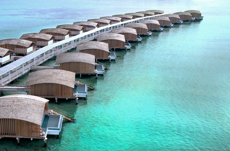 worlds-first-solar-powered-resort-opens-in-the-maldives12