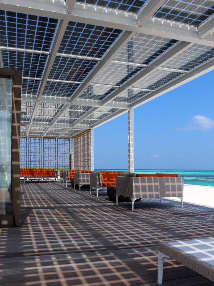 worlds-first-solar-powered-resort-opens-in-the-maldives4
