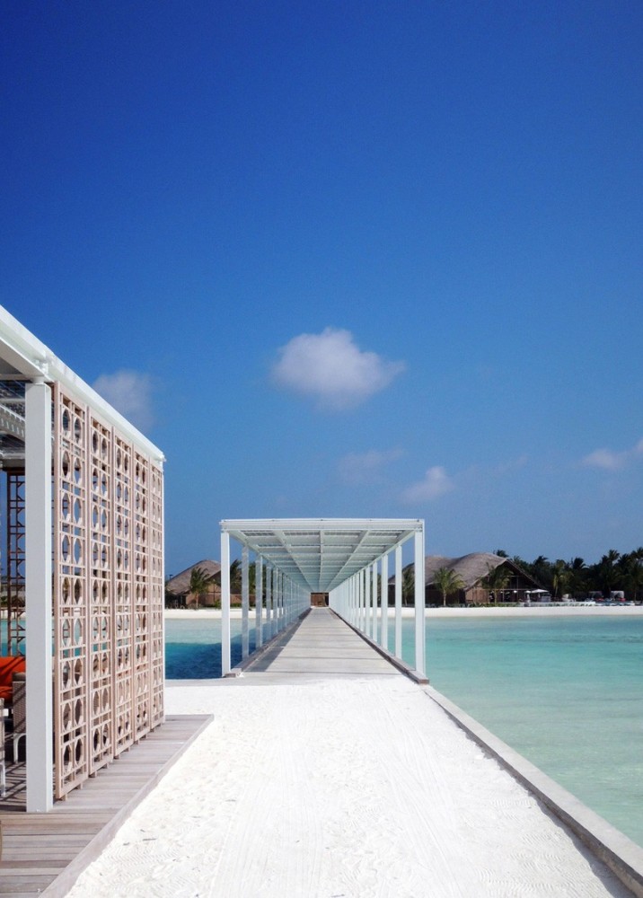 worlds-first-solar-powered-resort-opens-in-the-maldives6