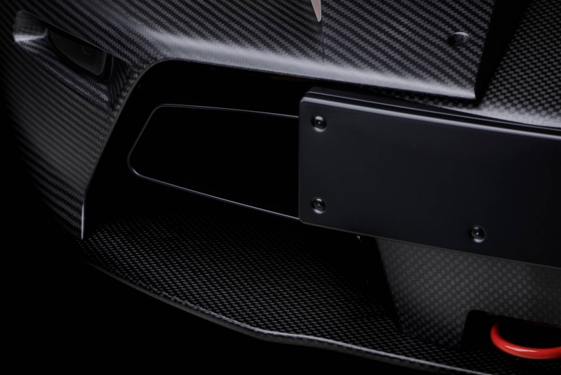 2016-ktm-x-bow-black-edition-is-all-carbon-fiber6