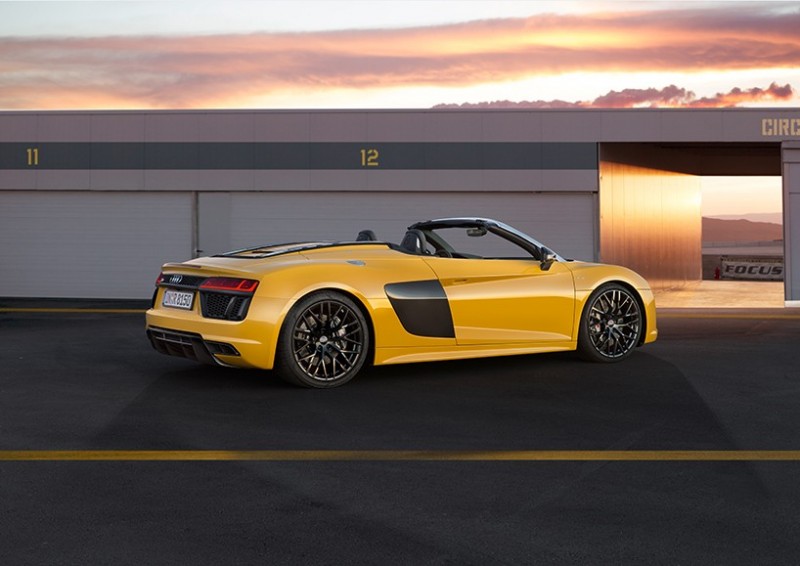 2017-audi-r8-spyder-unveiled-in-new-york2
