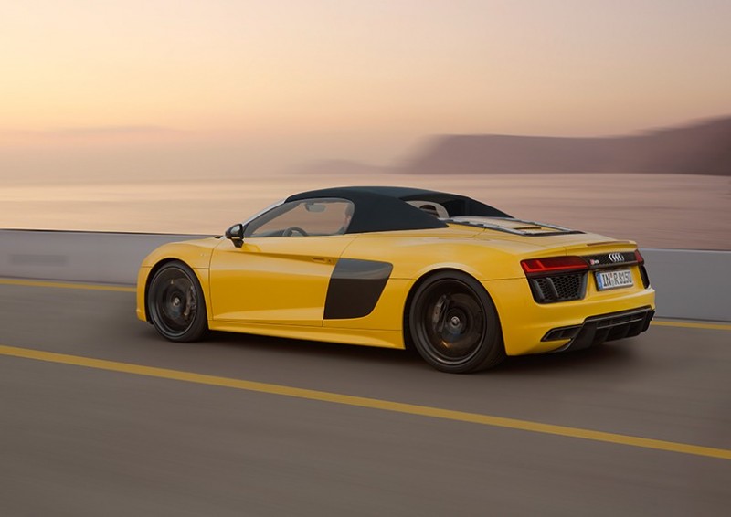 2017-audi-r8-spyder-unveiled-in-new-york6