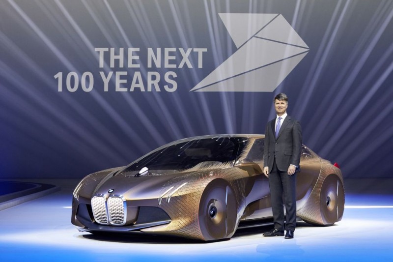 bmw-looks-to-the-distant-future-with-vision-next-10019