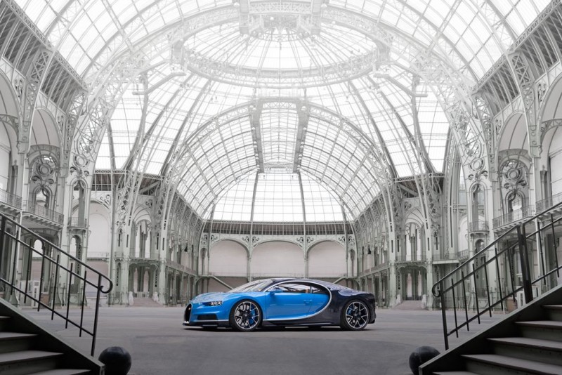 bugatti-finally-unveils-the-2-6-million-1500-horsepower-chiron-supercar2