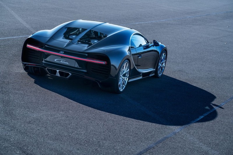 bugatti-finally-unveils-the-2-6-million-1500-horsepower-chiron-supercar22