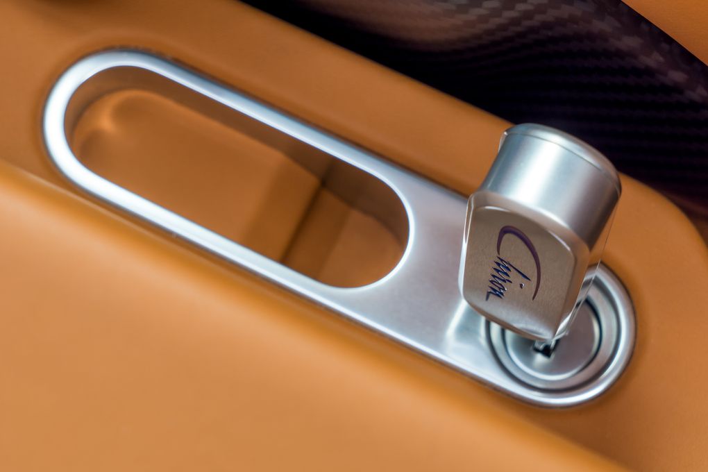 bugatti-finally-unveils-the-2-6-million-1500-horsepower-chiron-supercar44