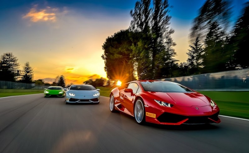 learn-how-to-tame-a-lamborghini-with-the-accademia-and-esperienza-programs1