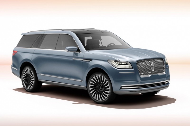 lincoln-showcases-navigator-concept-with-gullwing-doors2