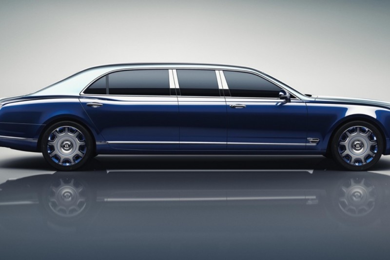 make-a-grand-entrance-with-bentleys-mulsanne-grand-limousine-by-mulliner4