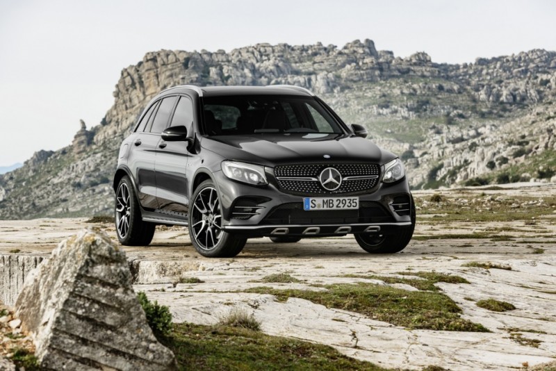 mercedes-amg-continues-quest-for-suv-market-domination-with-2017-glc433