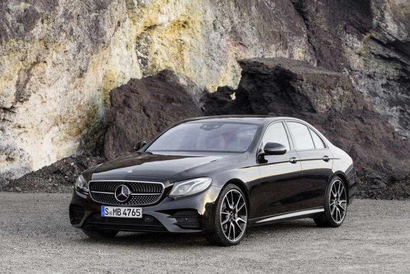 mercedes-amg-expands-2017-lineup-with-e43-sedan9