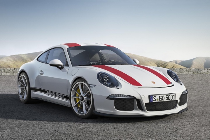 purists-will-love-porsches-manual-transmission-500-horsepower-911-r1