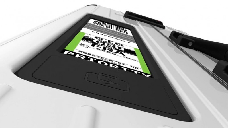 rimowas-electronic-luggage-tag-means-you-can-check-bags-from-home2