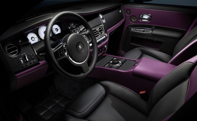 rolls-royce-targets-the-young-and-rich-with-black-badge-label14