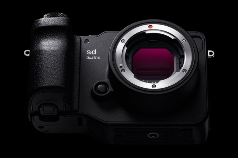 sigma-sd-quattro-h-rivals-medium-format-cameras1