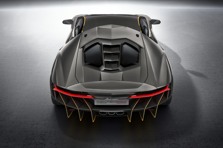 the-1-9m-lamborghini-centenario-supercar-is-a-tribute-to-the-automakers-founder7
