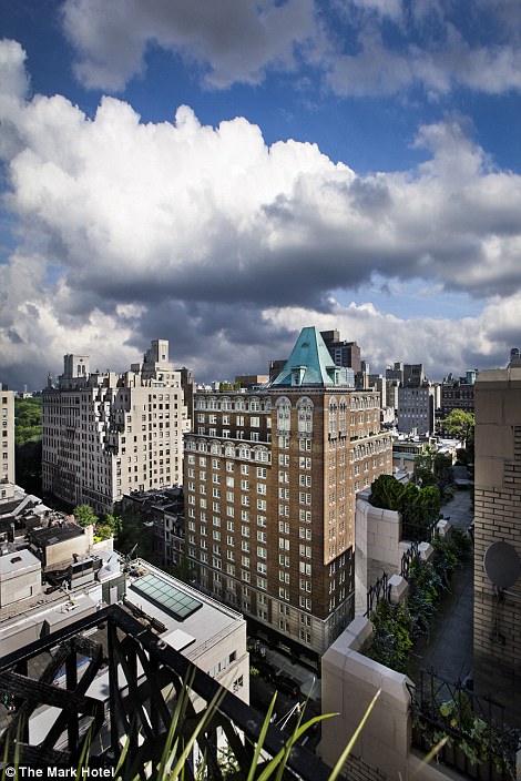 the-worlds-most-expensive-hotel-room-is-at-the-mark-hotel-in-nyc-and-will-cost-you-100knight9