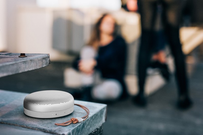 bang-olufsen-beoplay-a1-has-a-24-hour-battery8