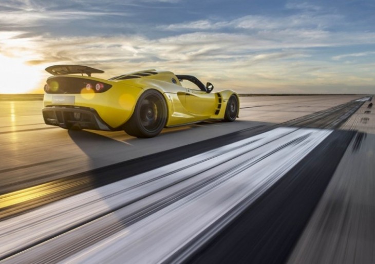 Hennessey Venom Spyder Sets World Record for Fastest Convertible