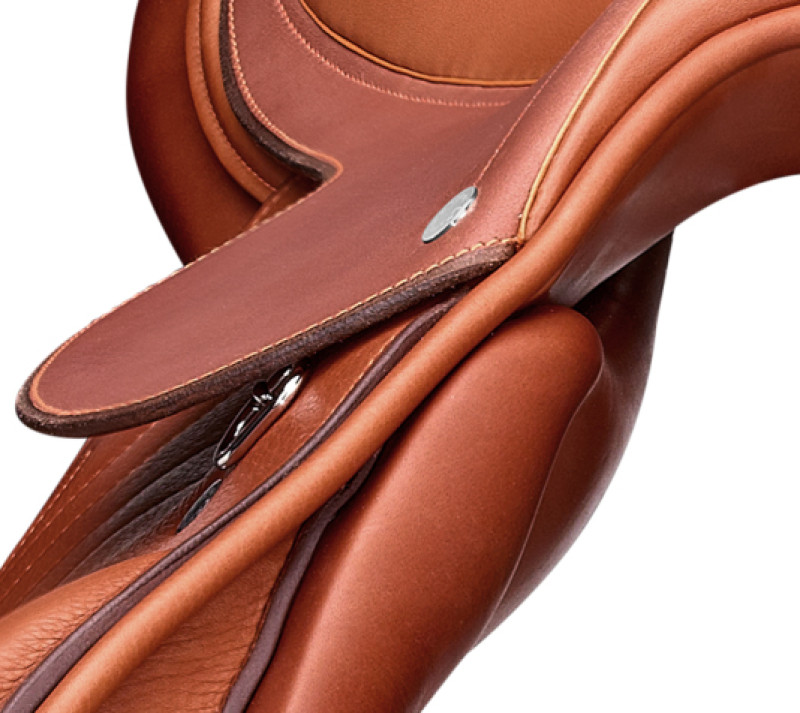 hermes-shows-off-its-expertise-in-the-equestrian-world-with-the-allegro-saddle5