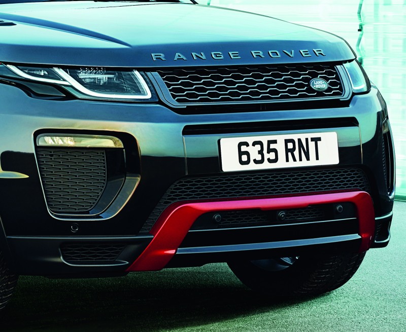 land-rovers-best-selling-evoque-gets-a-refresh-for-201718