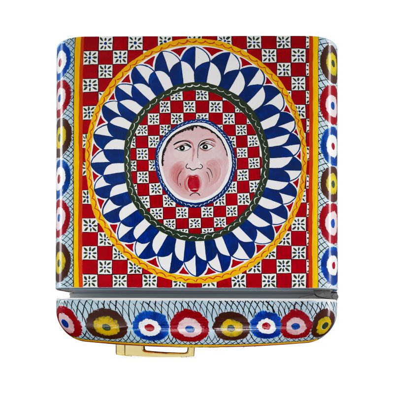 smeg-and-dolce-gabbana-collaborate-on-fab28-refrigerator-collection6