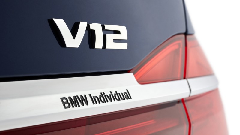 bmw-marks-100th-anniversary-with-special-individual-7-series7