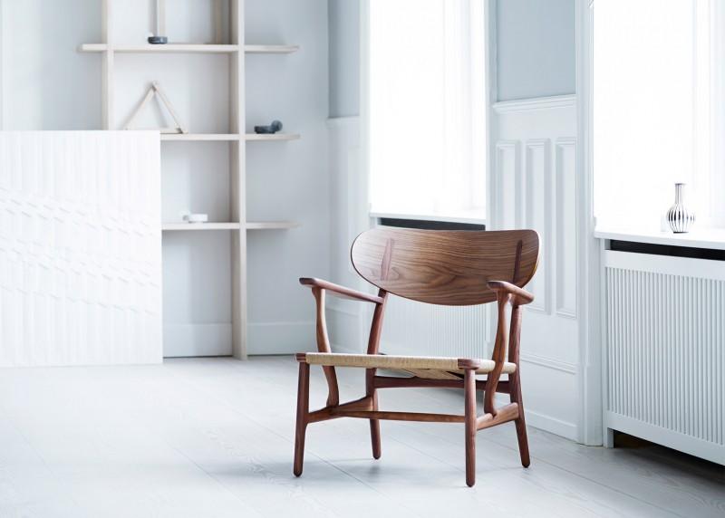 danish-designer-hans-j-wegners-ch22-lounge-chair-reissued1