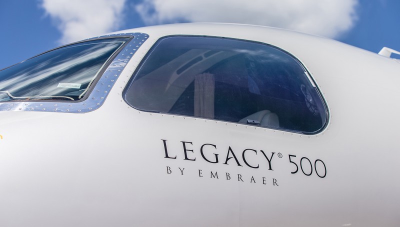embraer-delivers-its-1000th-jet3