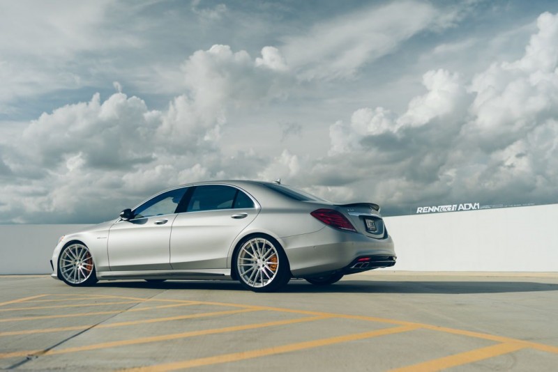 florida-based-tuner-renntech-transforms-the-s-class-into-a-powerful-beast4