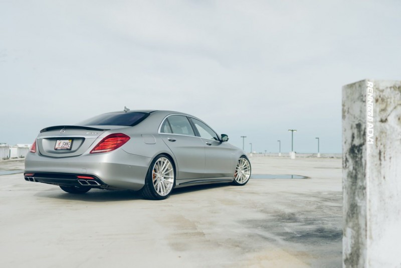 florida-based-tuner-renntech-transforms-the-s-class-into-a-powerful-beast7