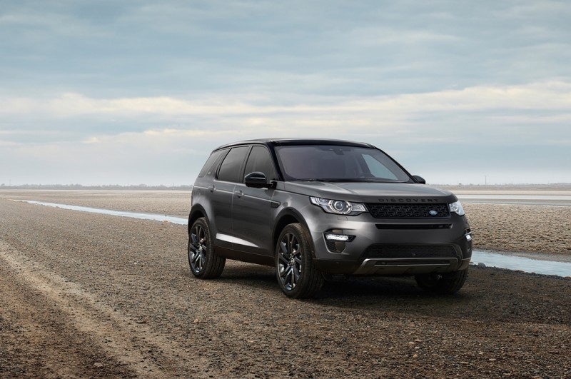 the-2017-land-rover-discovery-sport-gets-a-refresh-and-a-black-limited-edition-trim9