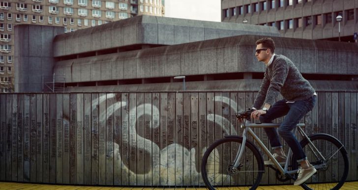 VanMoof SmartBike Features Touchscreen, Bluetooth Lock, GPS Tracking