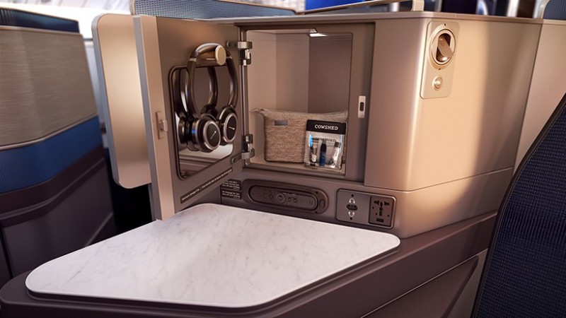 a-look-at-united-airlines-newly-redesigned-business-class3