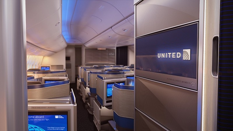 a-look-at-united-airlines-newly-redesigned-business-class5
