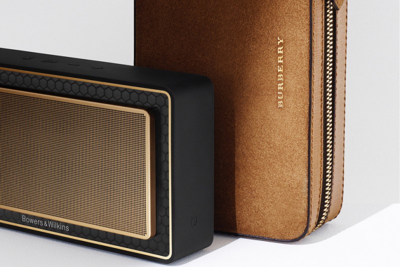 bowers-wilkins-teams-up-with-burberry-for-gold-edition-t7-bluetooth-speaker1