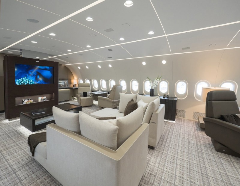 chinas-hna-aviation-group-just-ordered-this-flying-mansion-from-boeing13