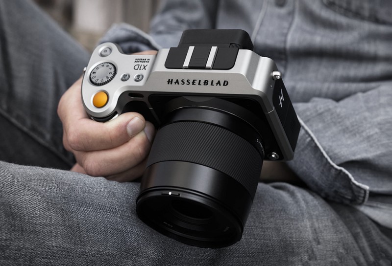 hasselblad-introduces-worlds-first-mirrorless-medium-format-camera1