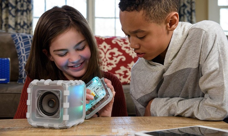 kids-can-build-their-own-bluetooth-speaker-with-boses-bosebuild-speaker-cube4