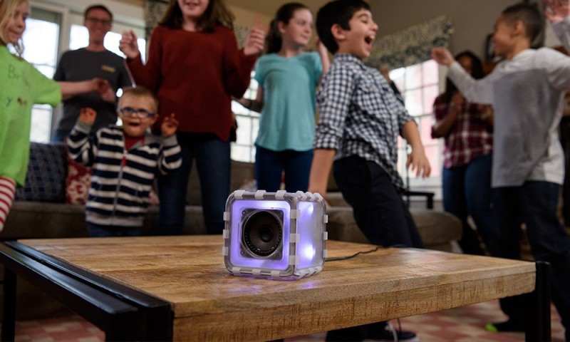 kids-can-build-their-own-bluetooth-speaker-with-boses-bosebuild-speaker-cube8