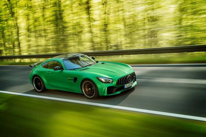 mercedesamg-unleashes-its-green-hell-gt-r-onto-the-world10