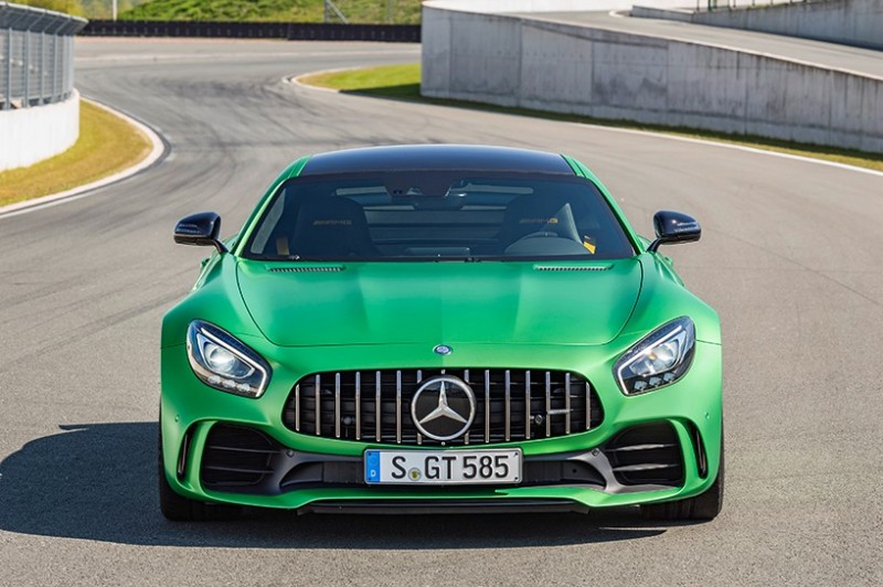 mercedesamg-unleashes-its-green-hell-gt-r-onto-the-world2